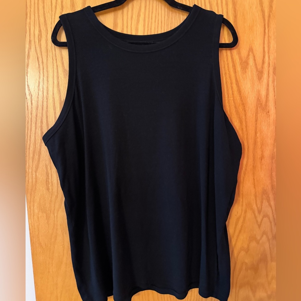 Black Sleeveless Women's Top